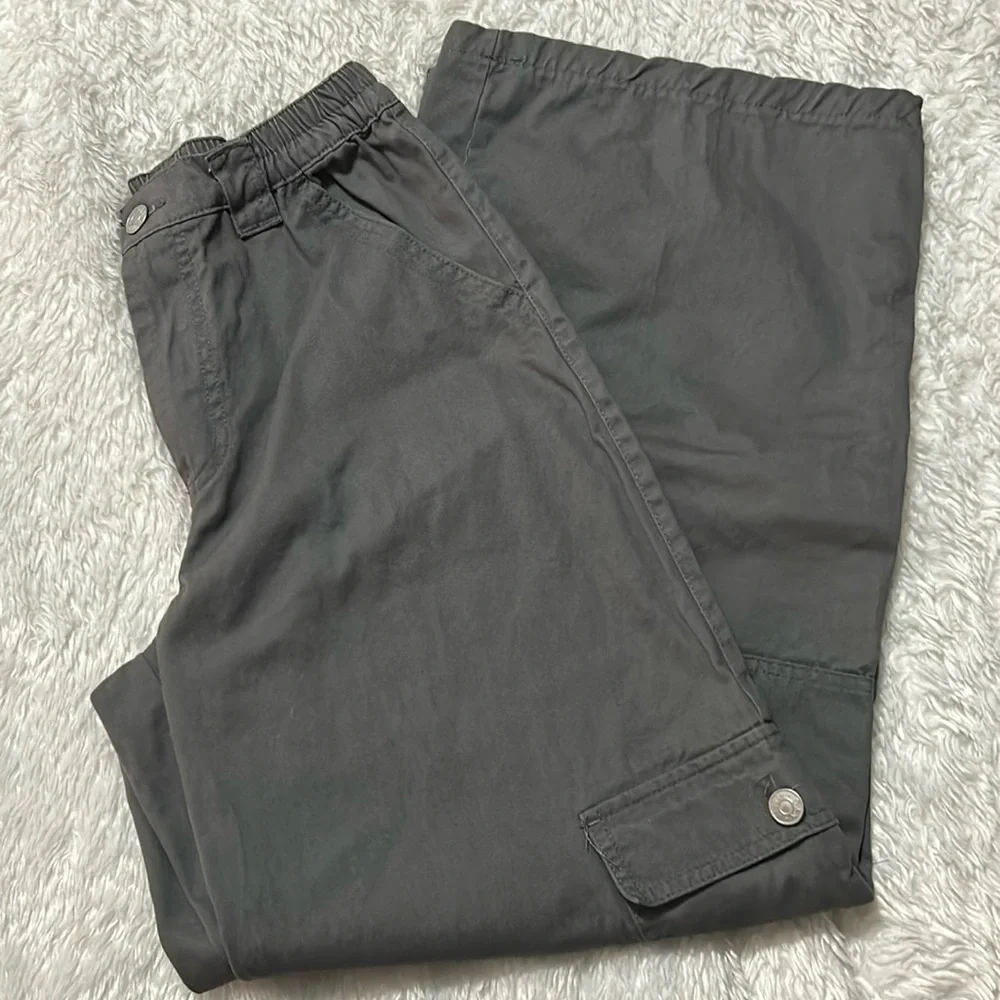 Madden NYC Women's Loose Fit Cargo Pants - Castle Rock Gray - Picture 4 of 6